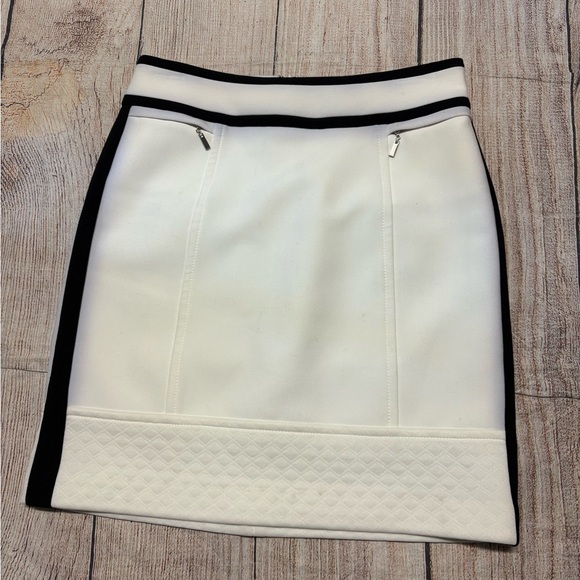 White House Black Market Dresses & Skirts - White House Black Market White and Black Pencil Skirt